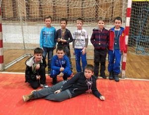 Starší přípravka na turnaji v Hluku bronzová!