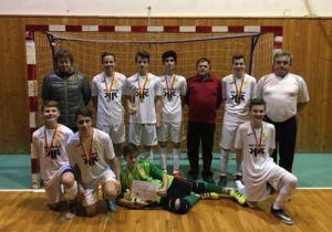 Domácí halový turnaj starší žáci vyhráli, mladší byli druzí!